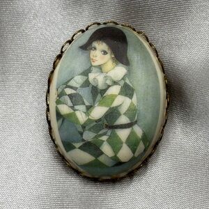 Vintage Pierrot Harlequin Porcelain Face Brooch - Green & White Diamond Pattern